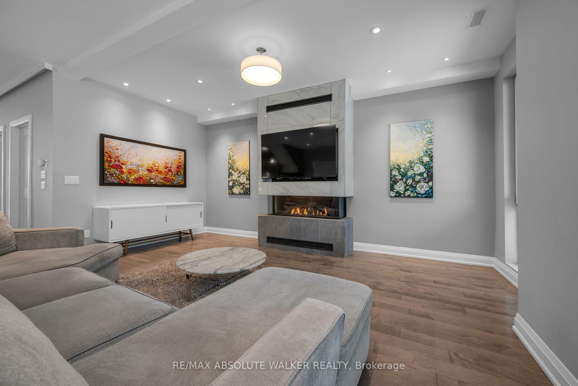 Property Photo: 658 O'Connor Street ON K2P 1B9