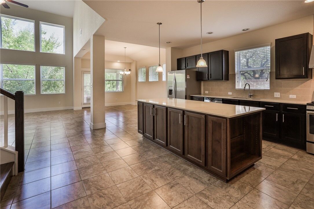 Property Photo: 825 Clear Stream Crossing TX 78753