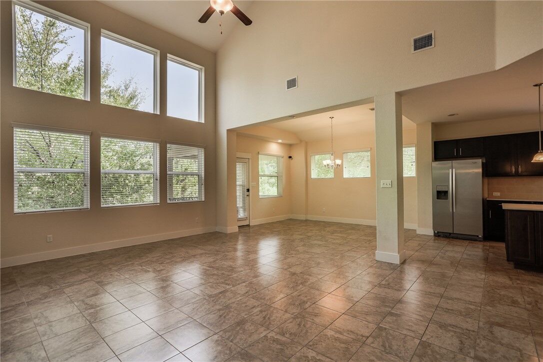 Property Photo:  825 Clear Stream Crossing  TX 78753 