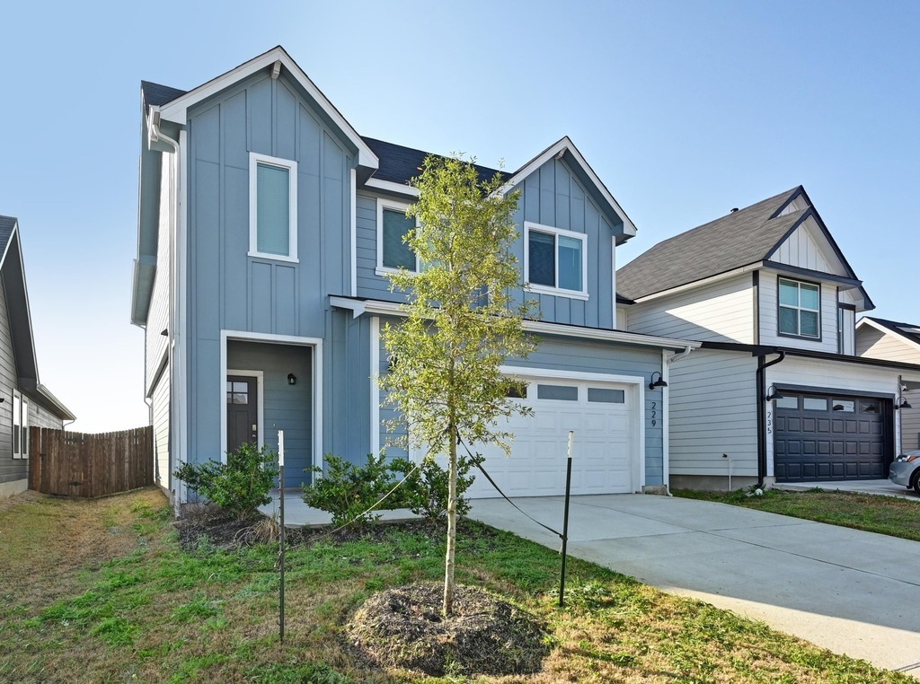 Property Photo: 229 Frogmore Loop TX 78640