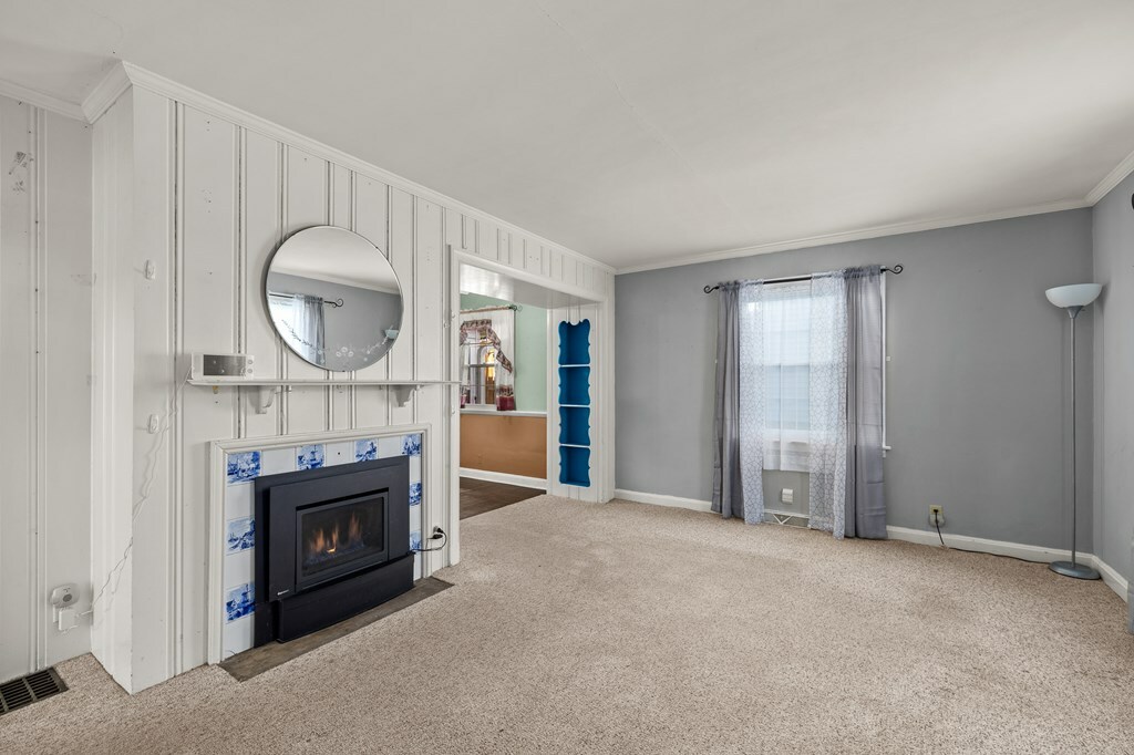 Property Photo: 529 Bank St OH 44805