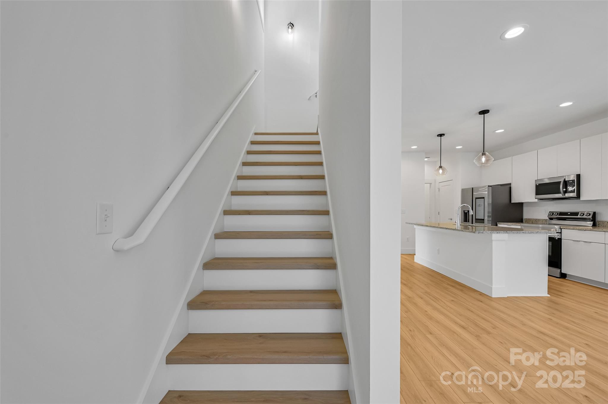 Property Photo: 6 Cub Road NC 28806