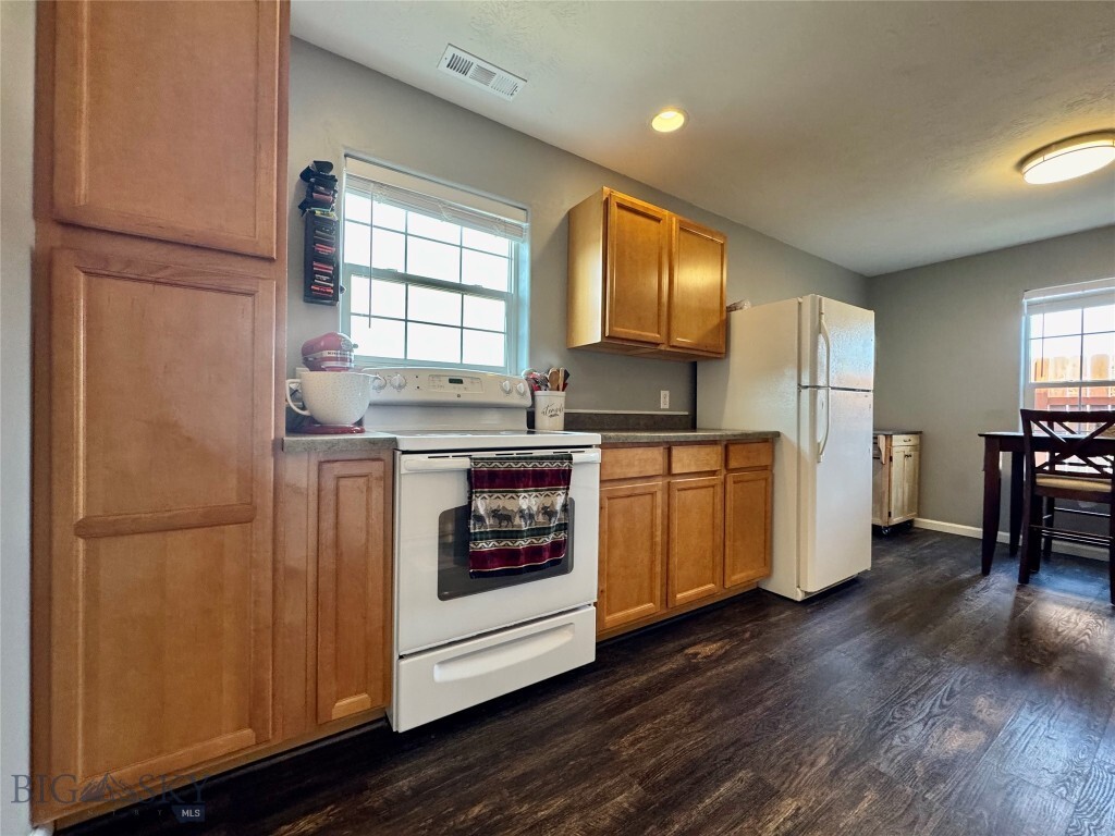 Property Photo: 1220 W Reservoir St. MT 59047