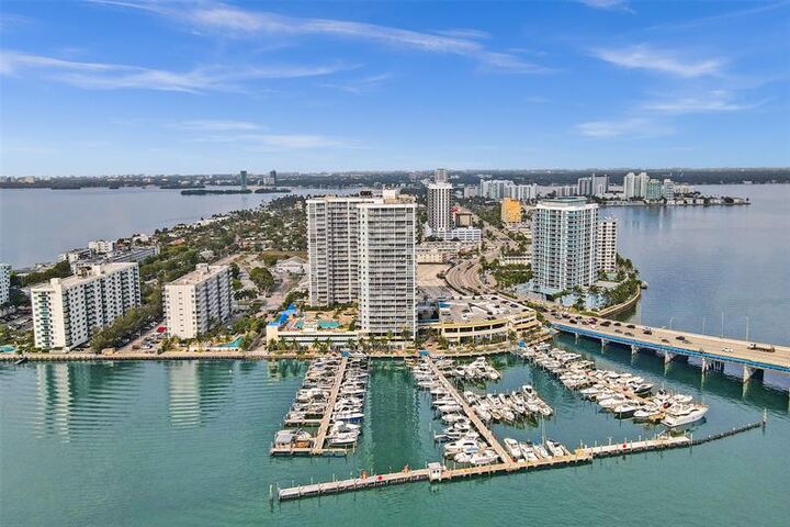 Property Photo:  7601 E Treasure Dr 617  FL 33141 