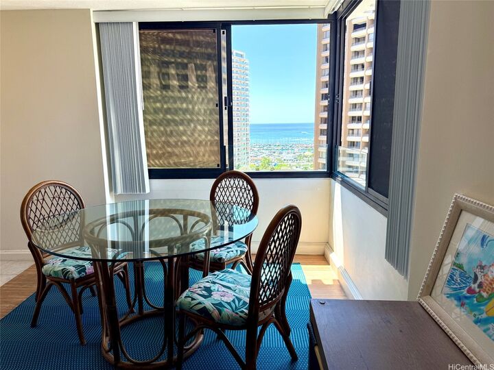 343 Hobron Lane 1704  Honolulu HI 96815 photo