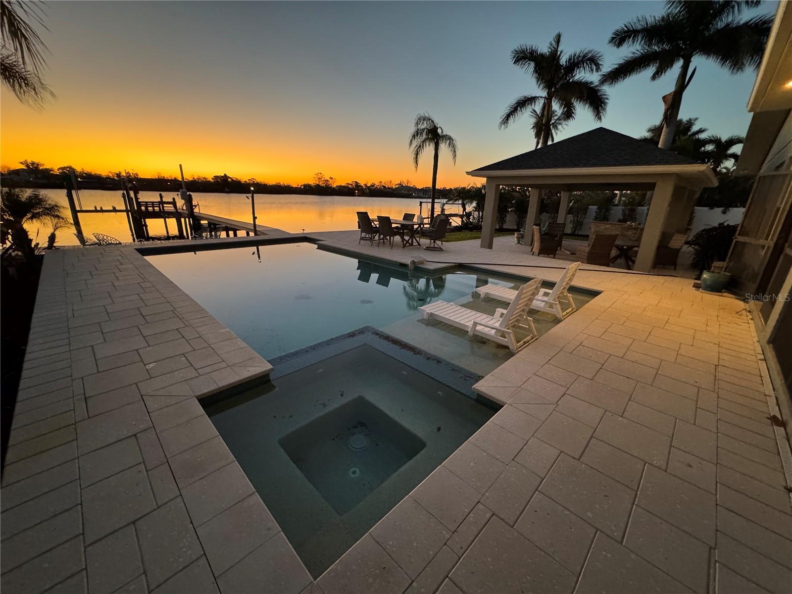 Property Photo: 714 Bayshore Drive FL 34689