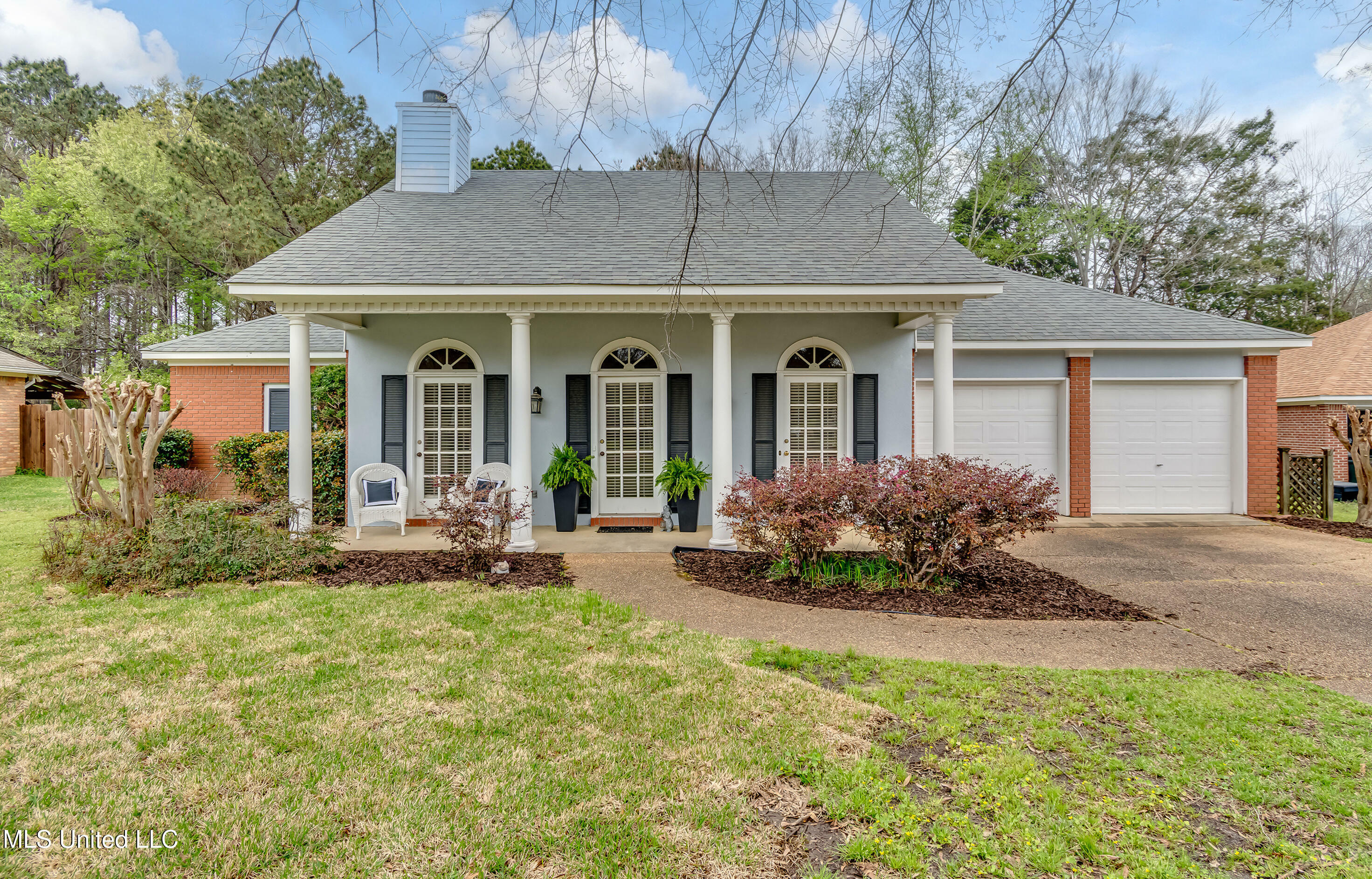 Property Photo: 638 Huntington Drive MS 39110