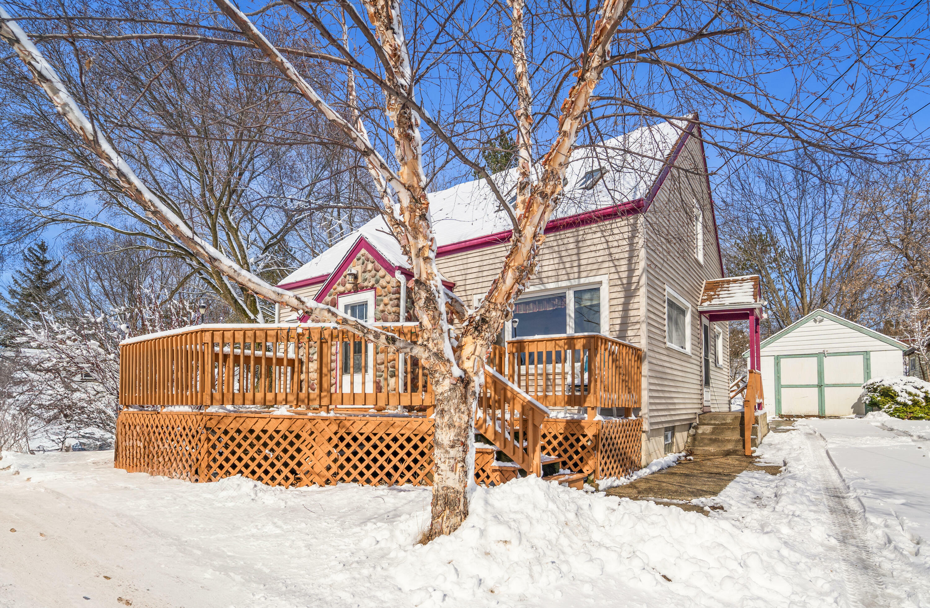 Property Photo: 114 Madison Ave WI 53011