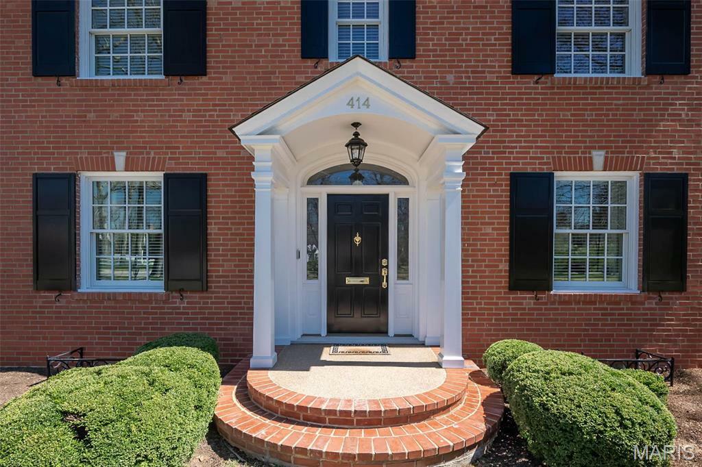 Property Photo: 414 Dickson Street MO 63122