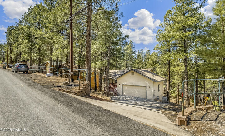 Property Photo: 3260 Toho Trail AZ 86005