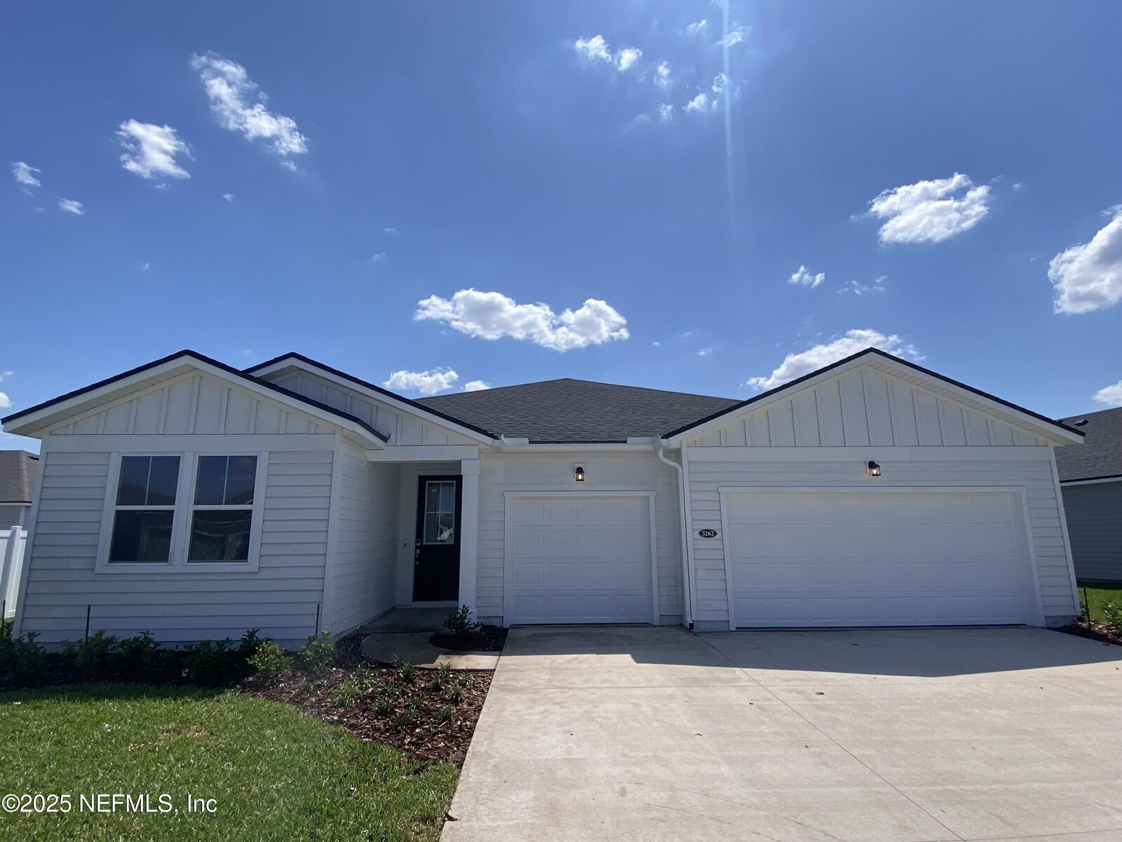 Property Photo:  3262 Lago Vista Drive  FL 32043 