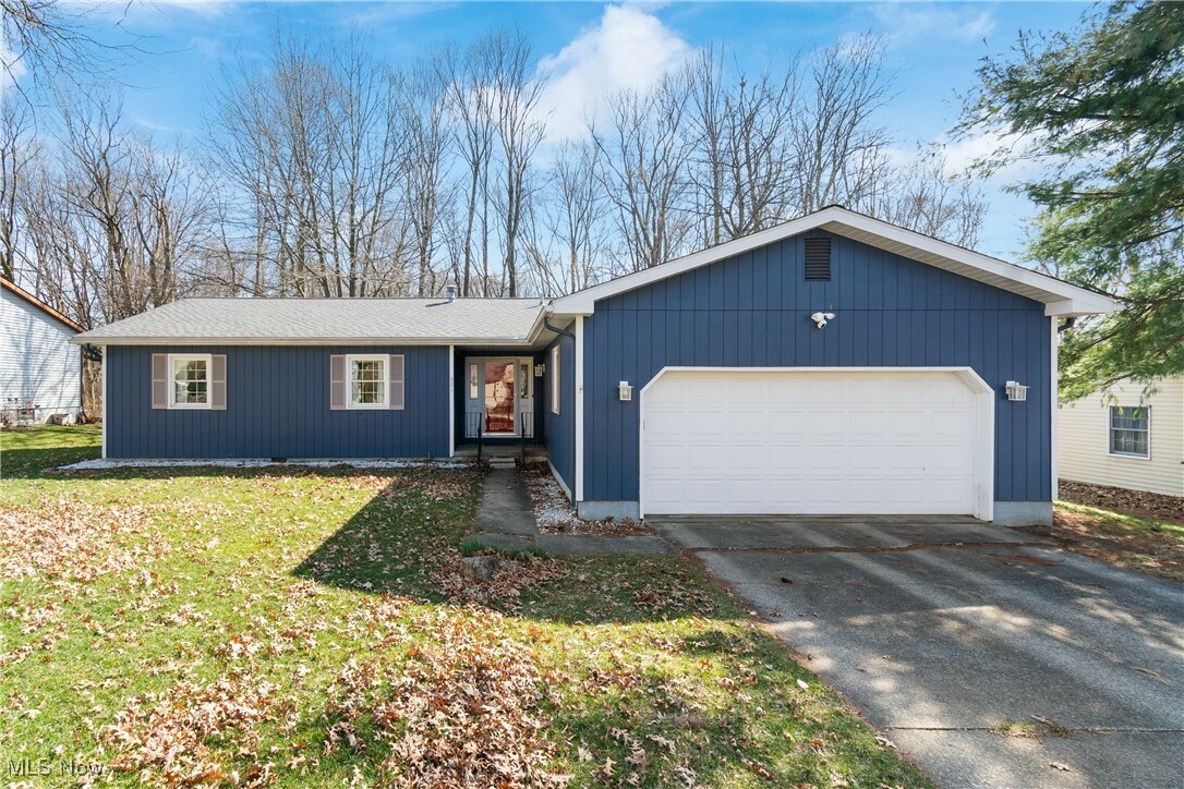Property Photo: 321 Great Oaks Trail OH 44281