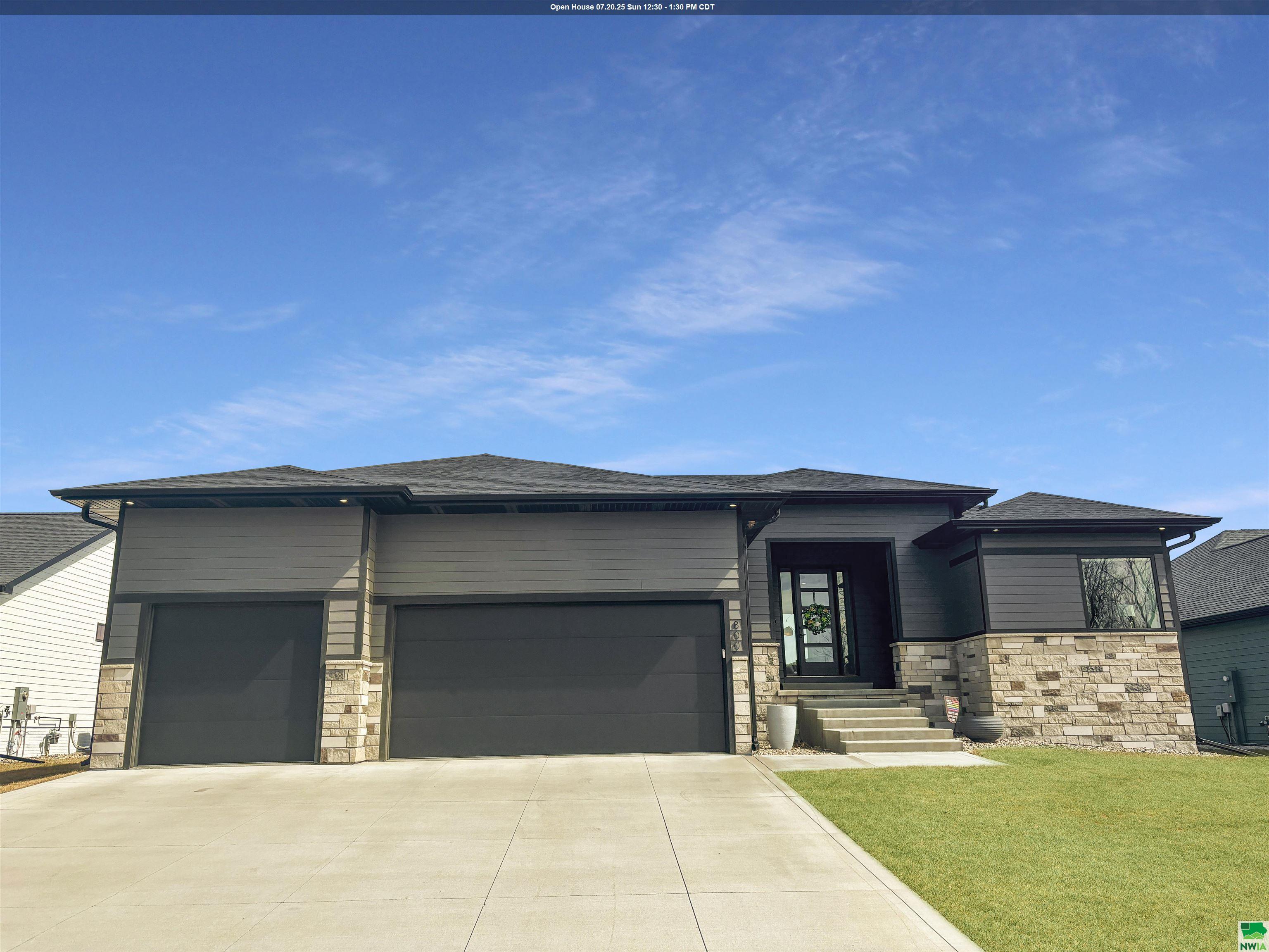 800 Lakeshore Dr  No. Sioux City SD 57049 photo