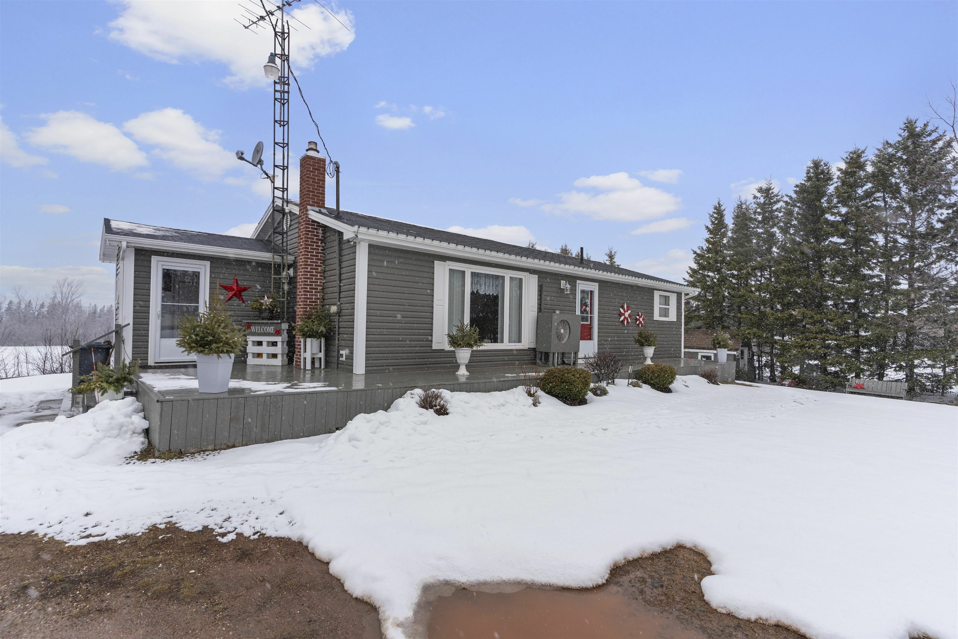 Property Photo: 1059 Greenmount Rd PE C0B 2B0