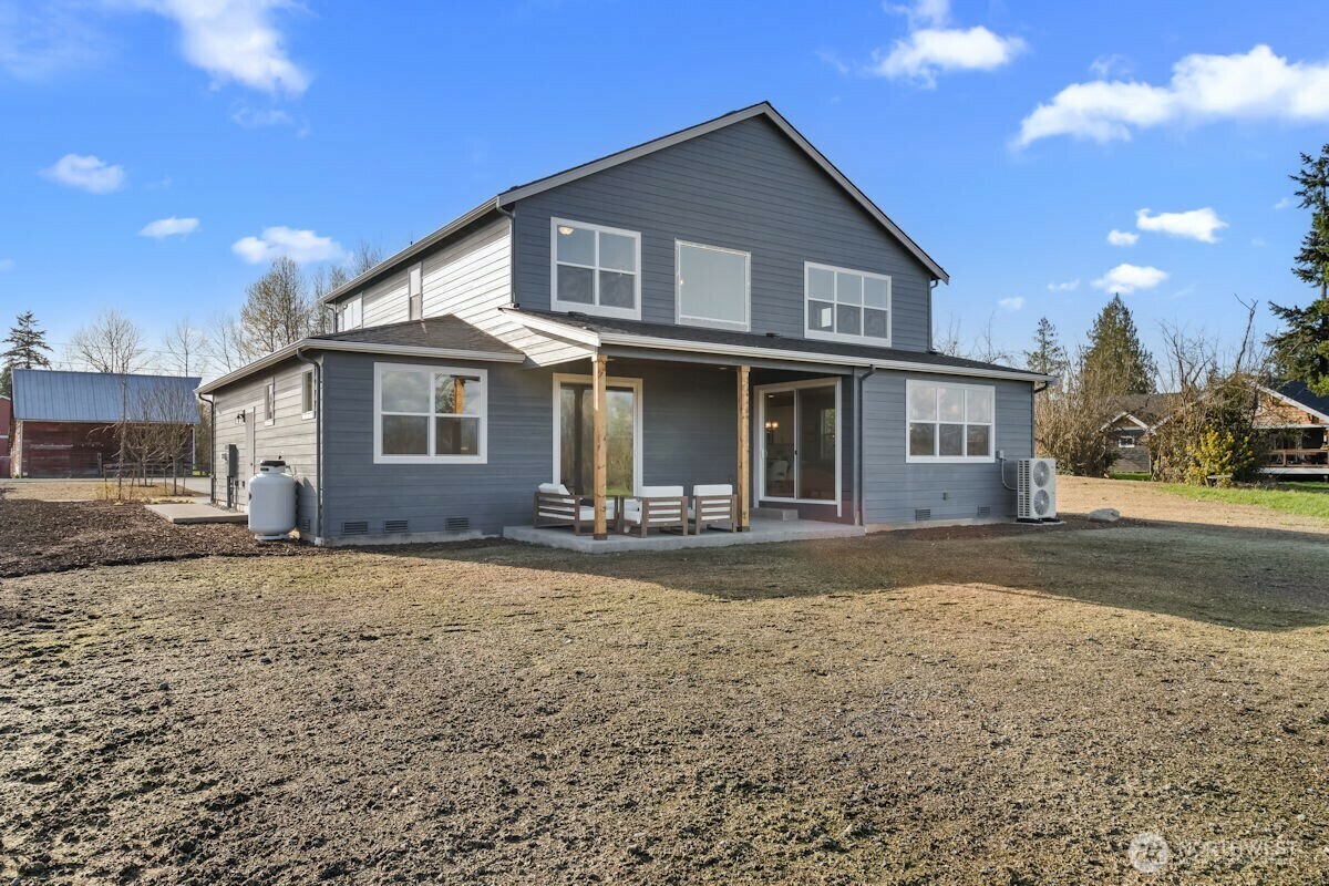 Property Photo: 17711 11th Avenue NE WA 98223