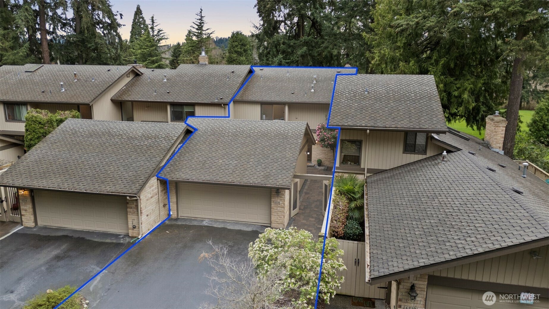 Property Photo: 6516 NE 171st Place WA 98028