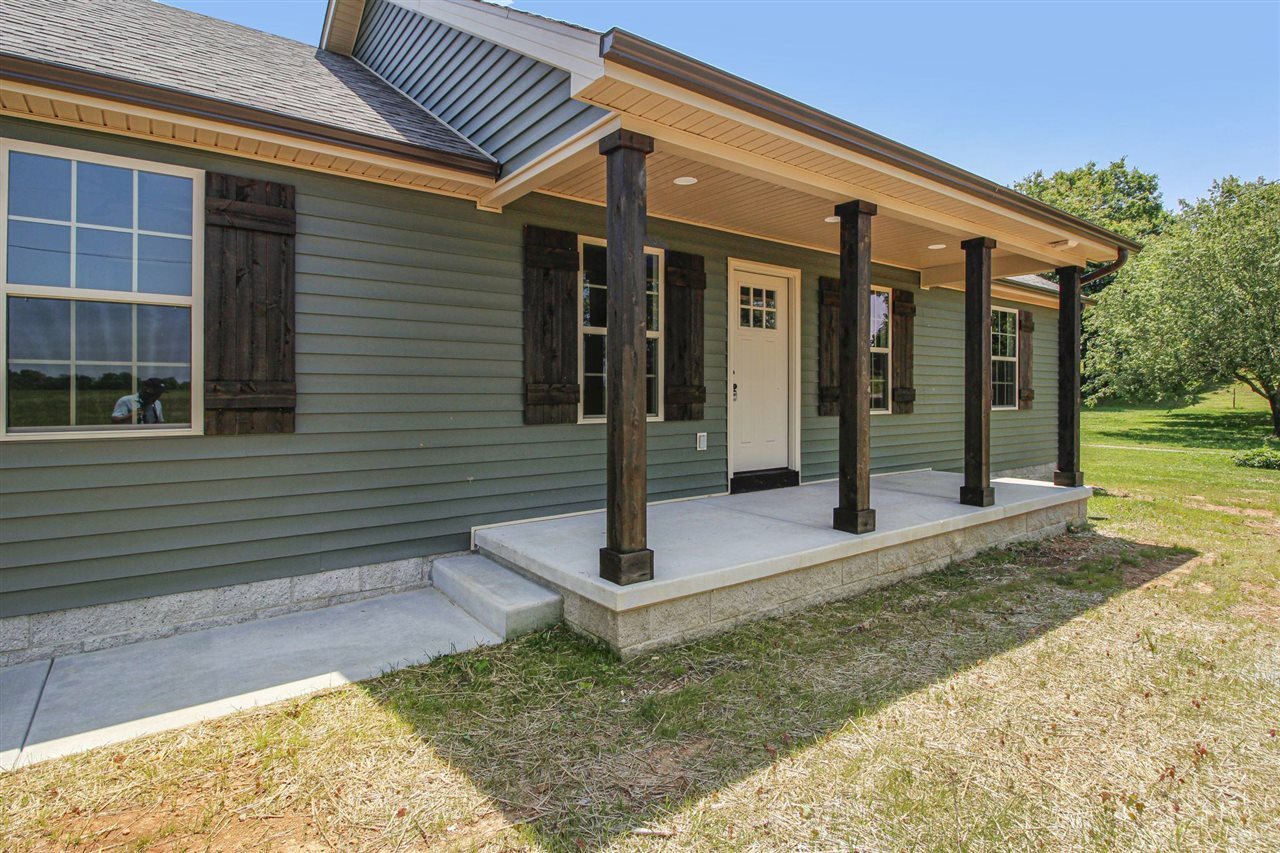 Property Photo: 658 Whickerville Road KY 42746