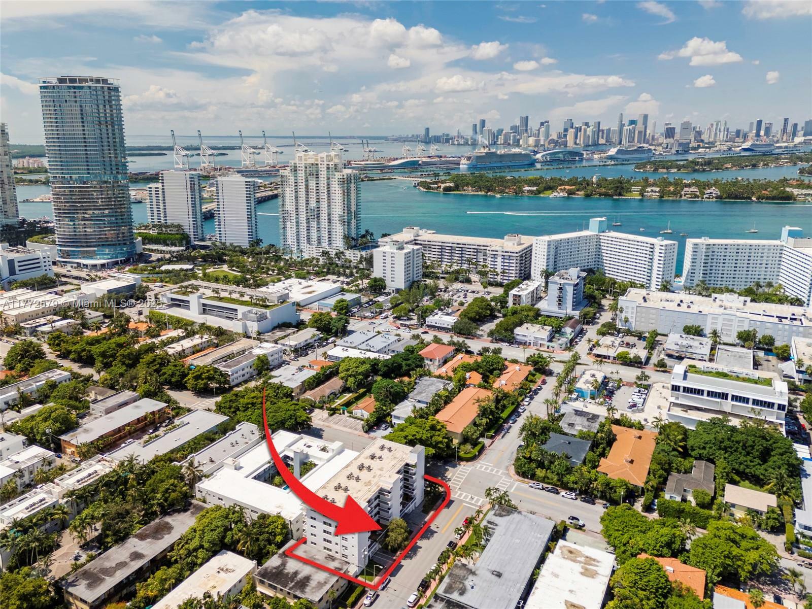 Property Photo: 1030 9th St 203 FL 33139