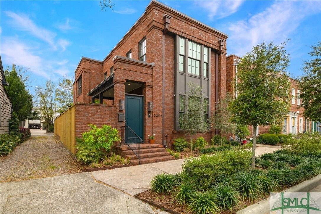 Property Photo: 509 1/2 Tattnall Street GA 31401
