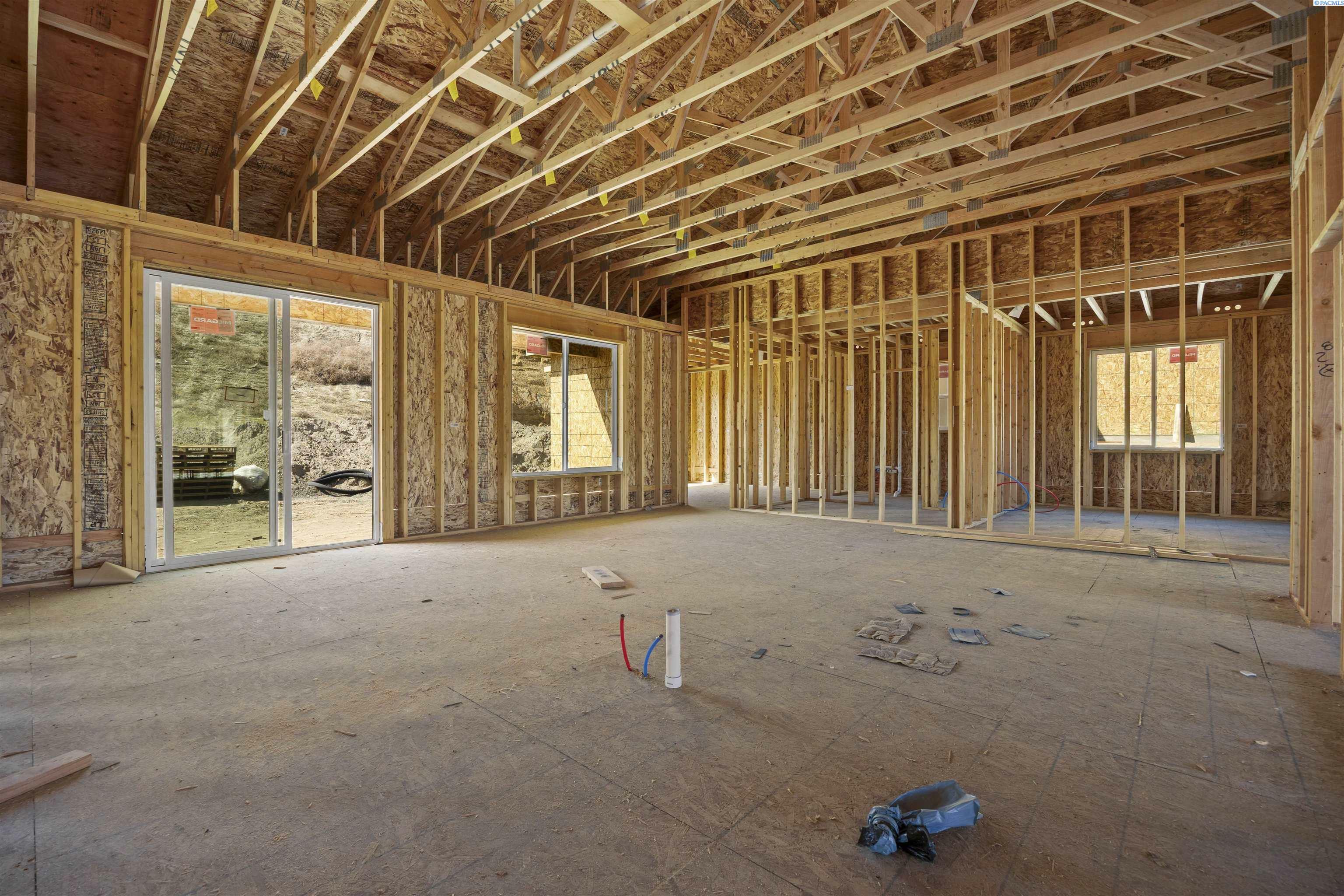 Property Photo: 3741 Nuthatch St WA 99352