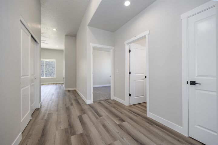 Property Photo: 3741 Nuthatch St WA 99352