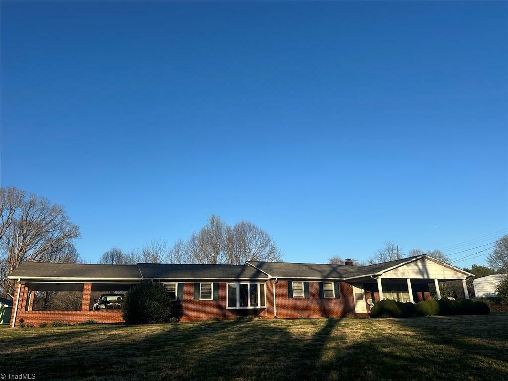 Property Photo: 205 Gate Street NC 28659