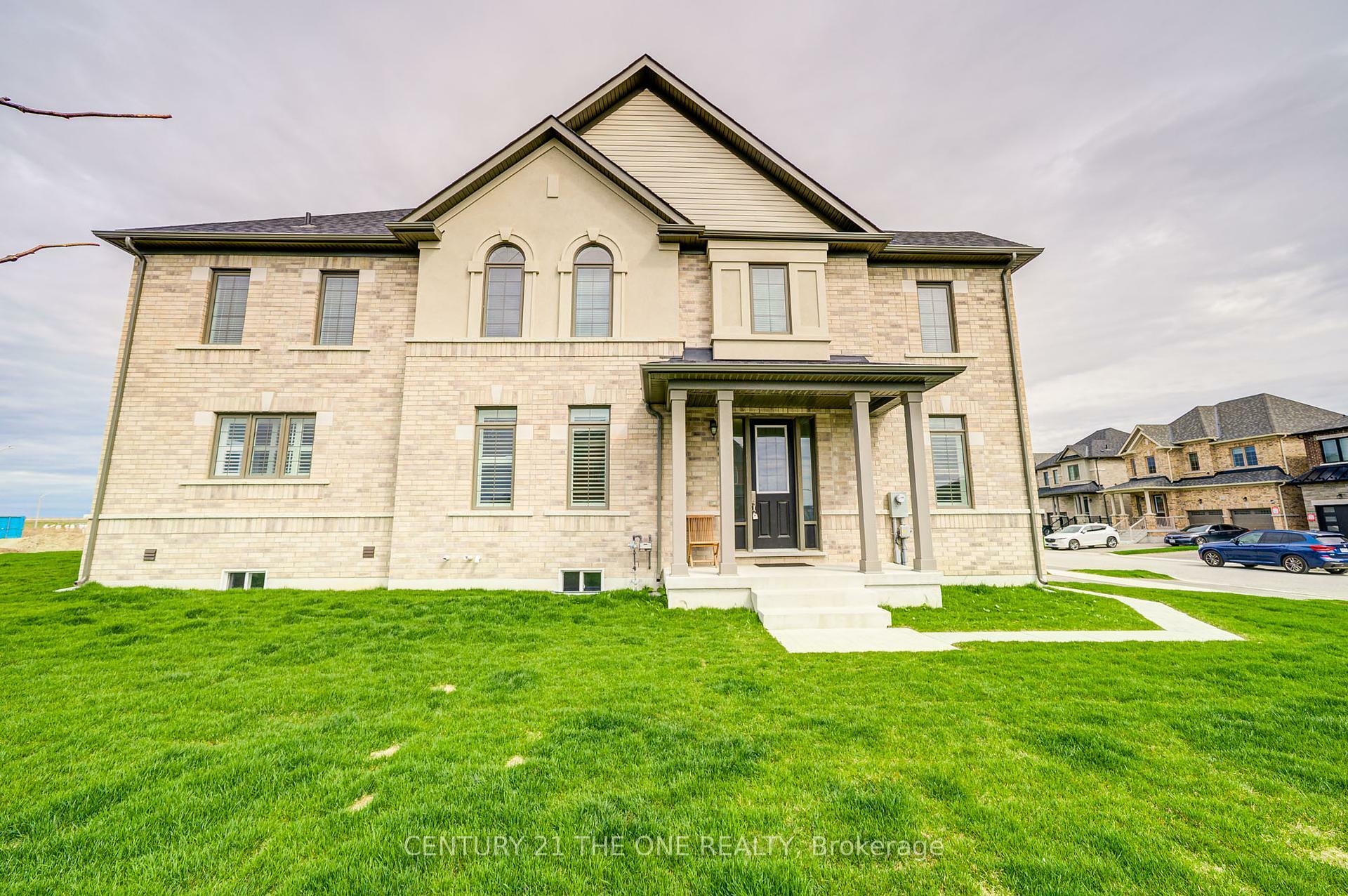 Property Photo: 2 Wesley Brooks Street ON L1B 0W4