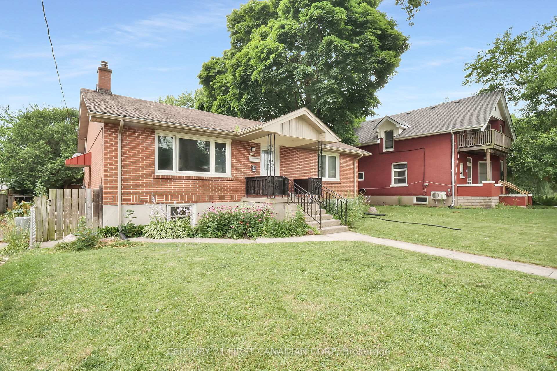 Property Photo: 454 Salisbury Street ON N5Y 3B2