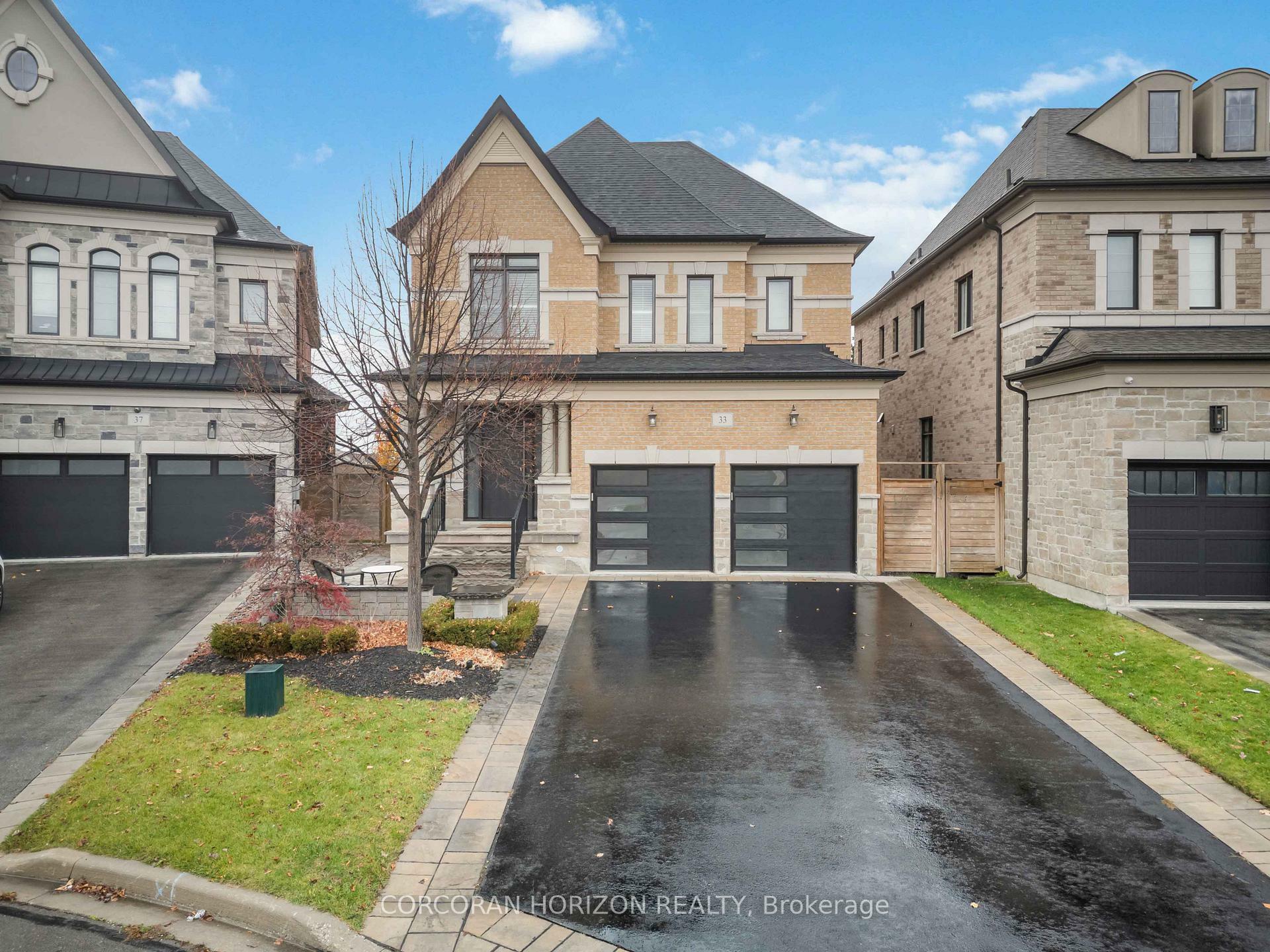 Property Photo: 33 Kylemount Court ON L4J 0J4