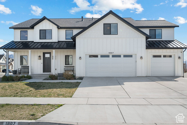Property Photo: 1807 S Bridle Path Loop UT 84043