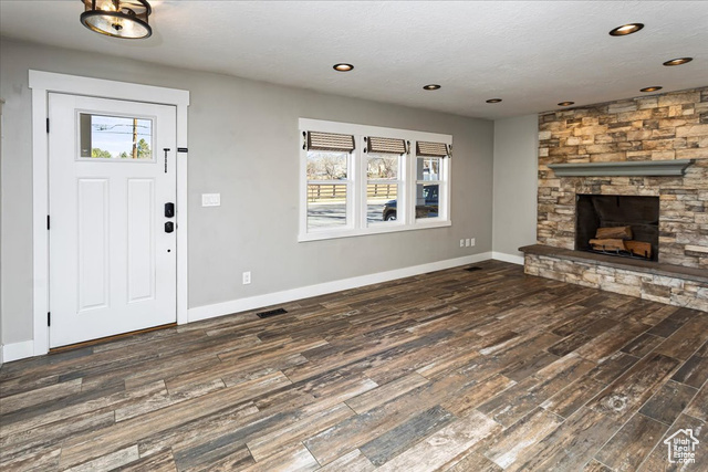 Property Photo: 1678 E Pioneer Rd S UT 84020