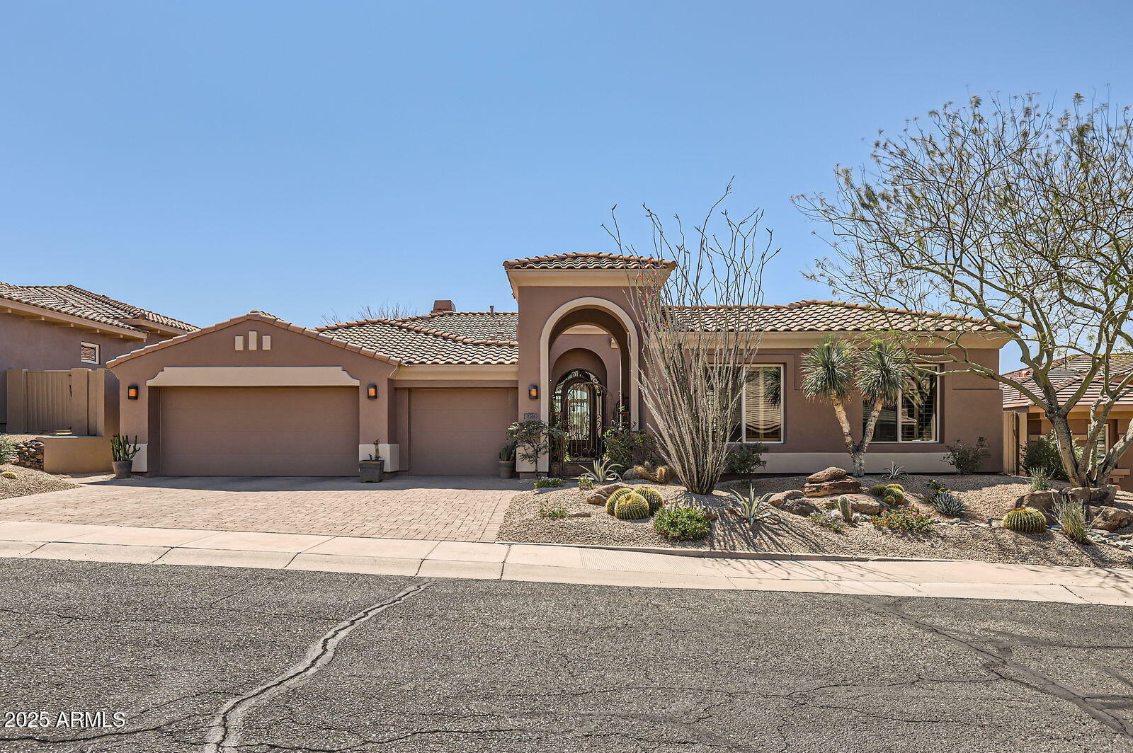 Property Photo: 11141 E Greenway Road AZ 85255