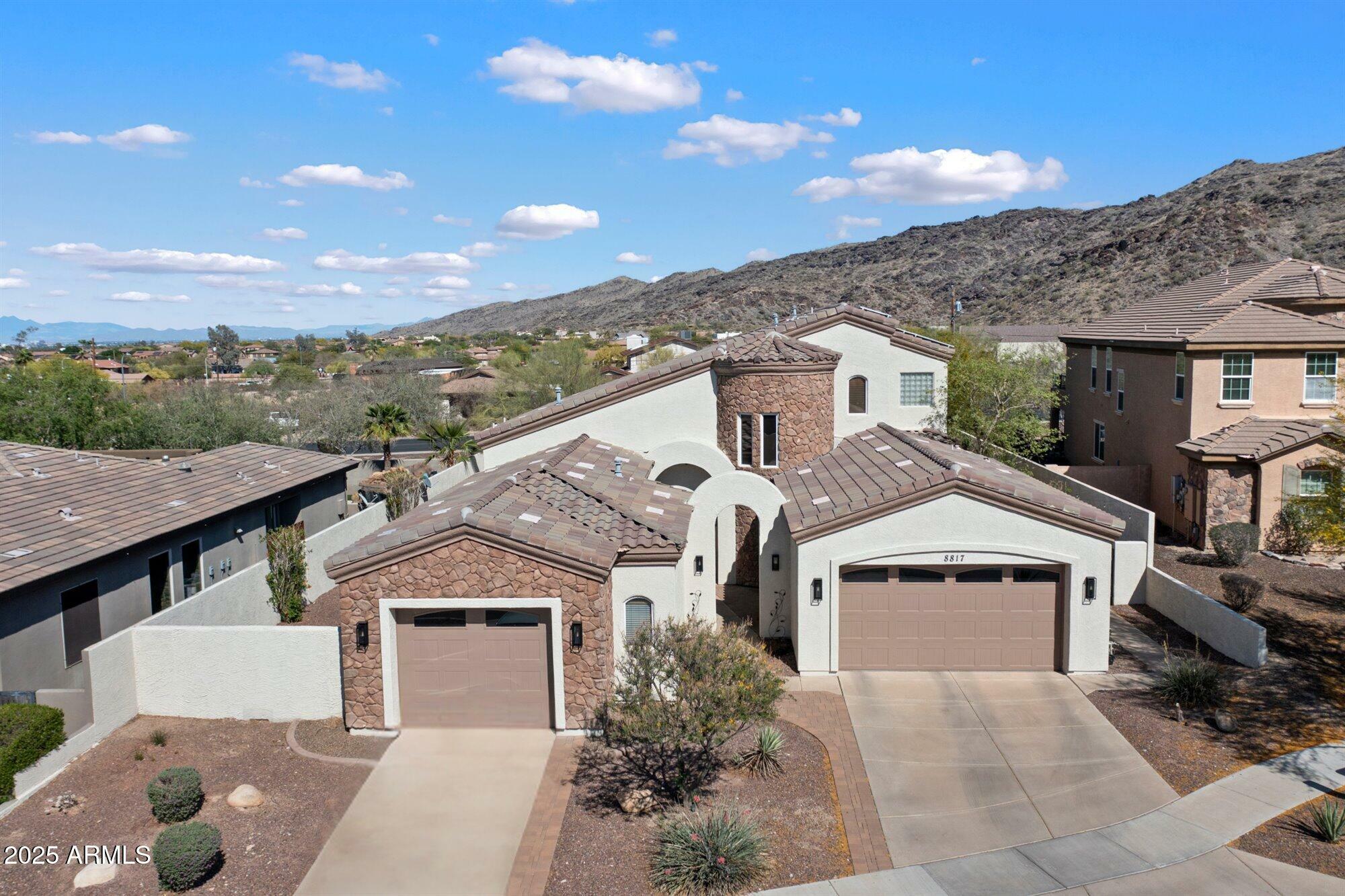 Property Photo: 8817 S 18th Way AZ 85042
