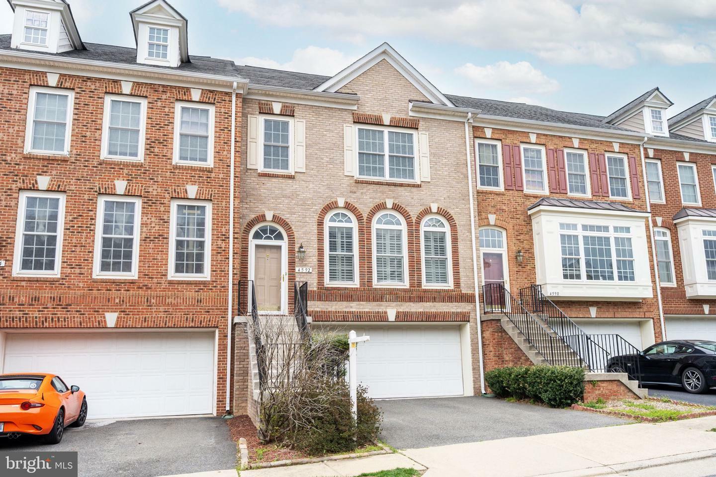 Property Photo:  4592 Barringer Place  VA 22030 