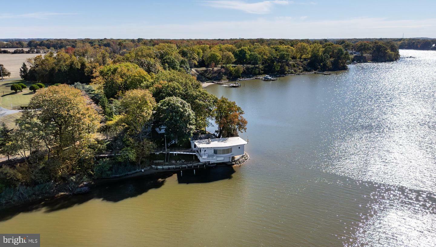 Property Photo: 22153 1st Point Road MD 21620