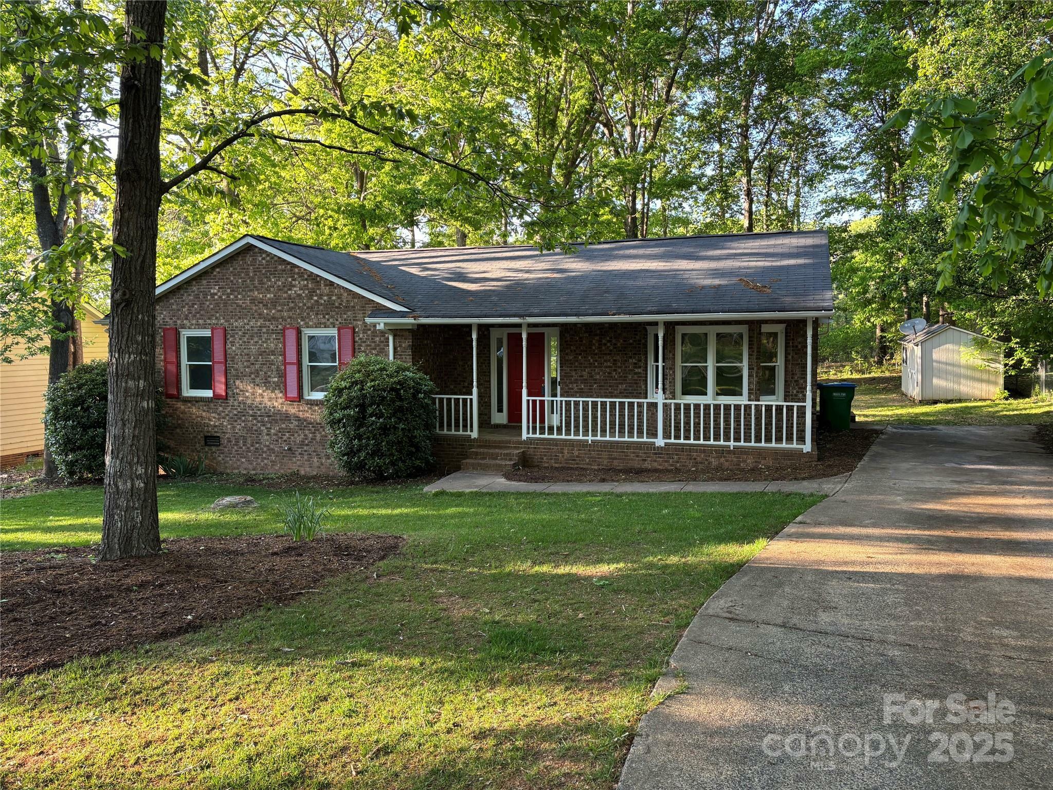 Property Photo: 10607 Wood Meadow Drive NC 28227