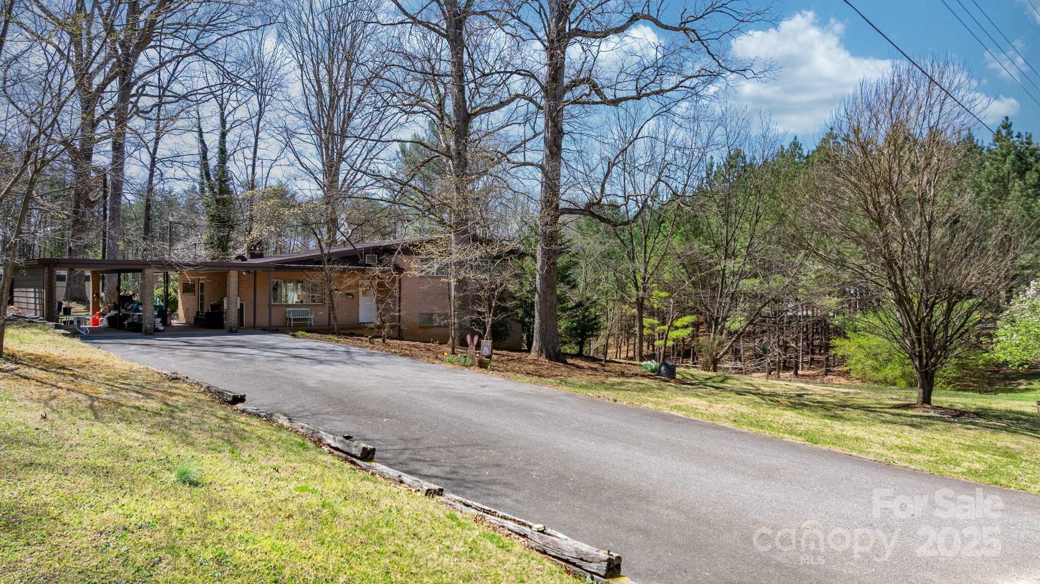 Property Photo: 3407 14th Avenue SW NC 28602