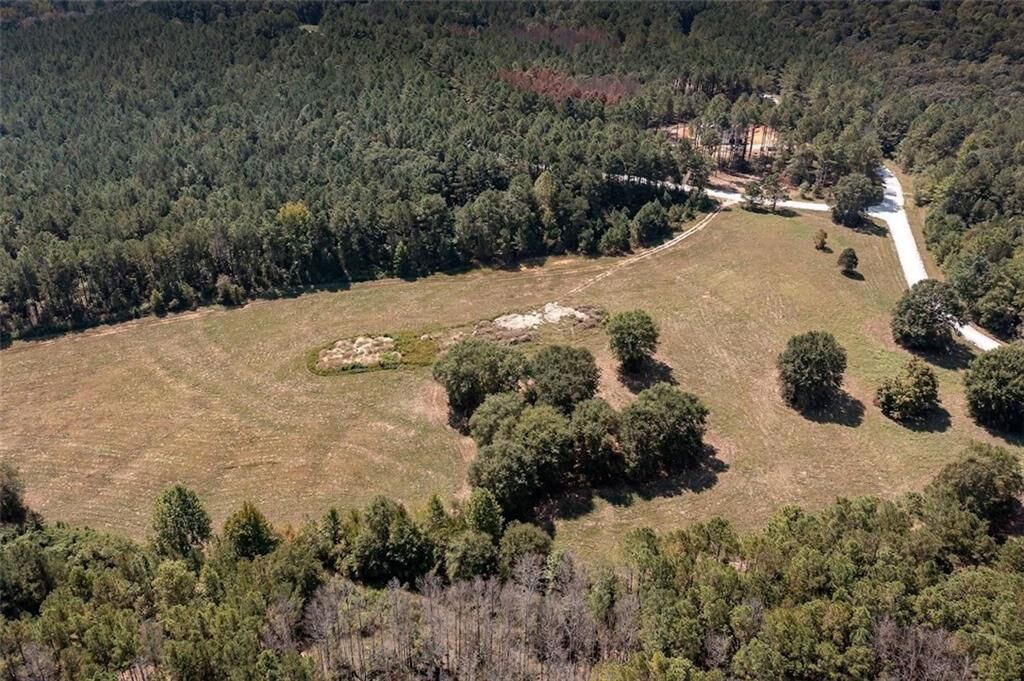 Property Photo:  142 Riversong Road  GA 30117 