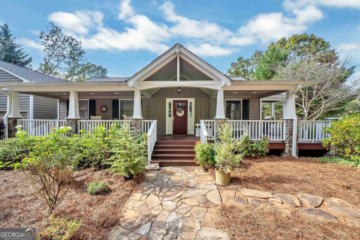 Property Photo: 409 East Riverbend Drive GA 31024