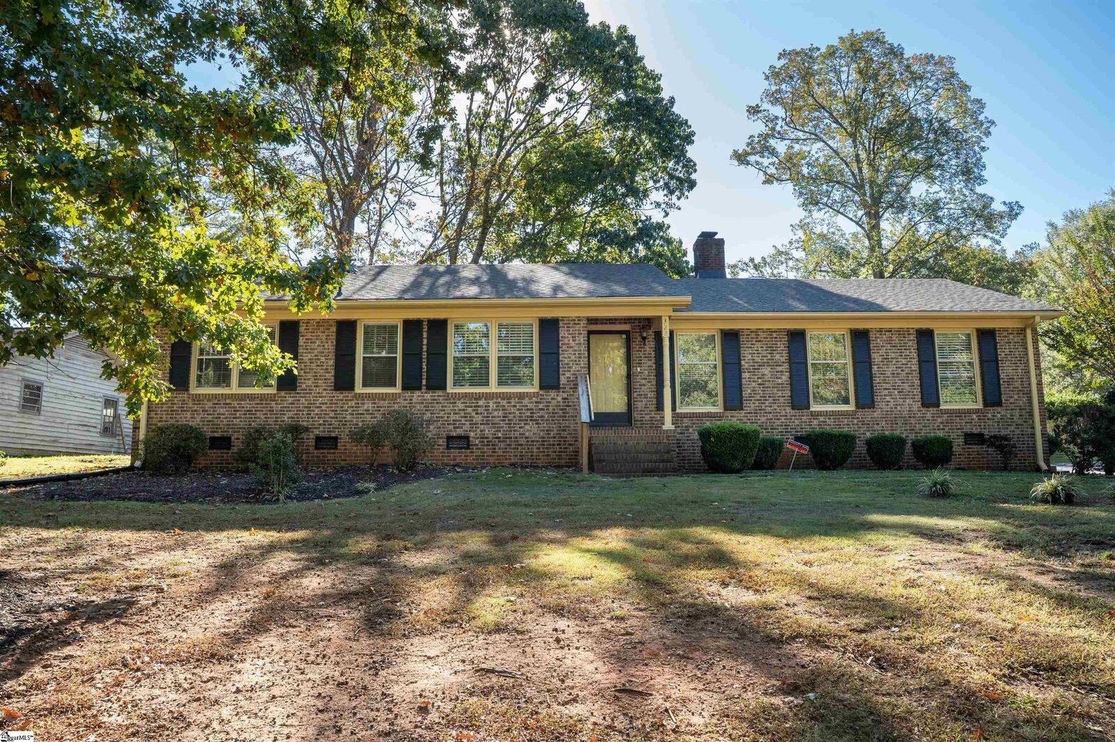 Property Photo:  322 Seven Oaks Lane  SC 29301