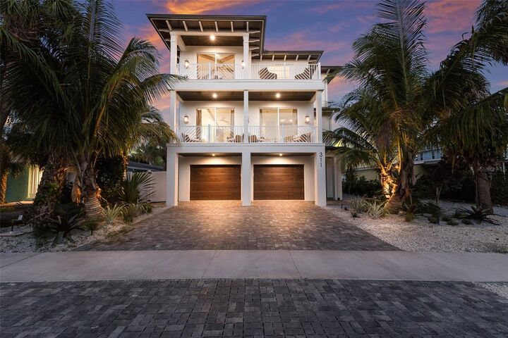 311 Spring Avenue  Anna Maria FL 34216 photo