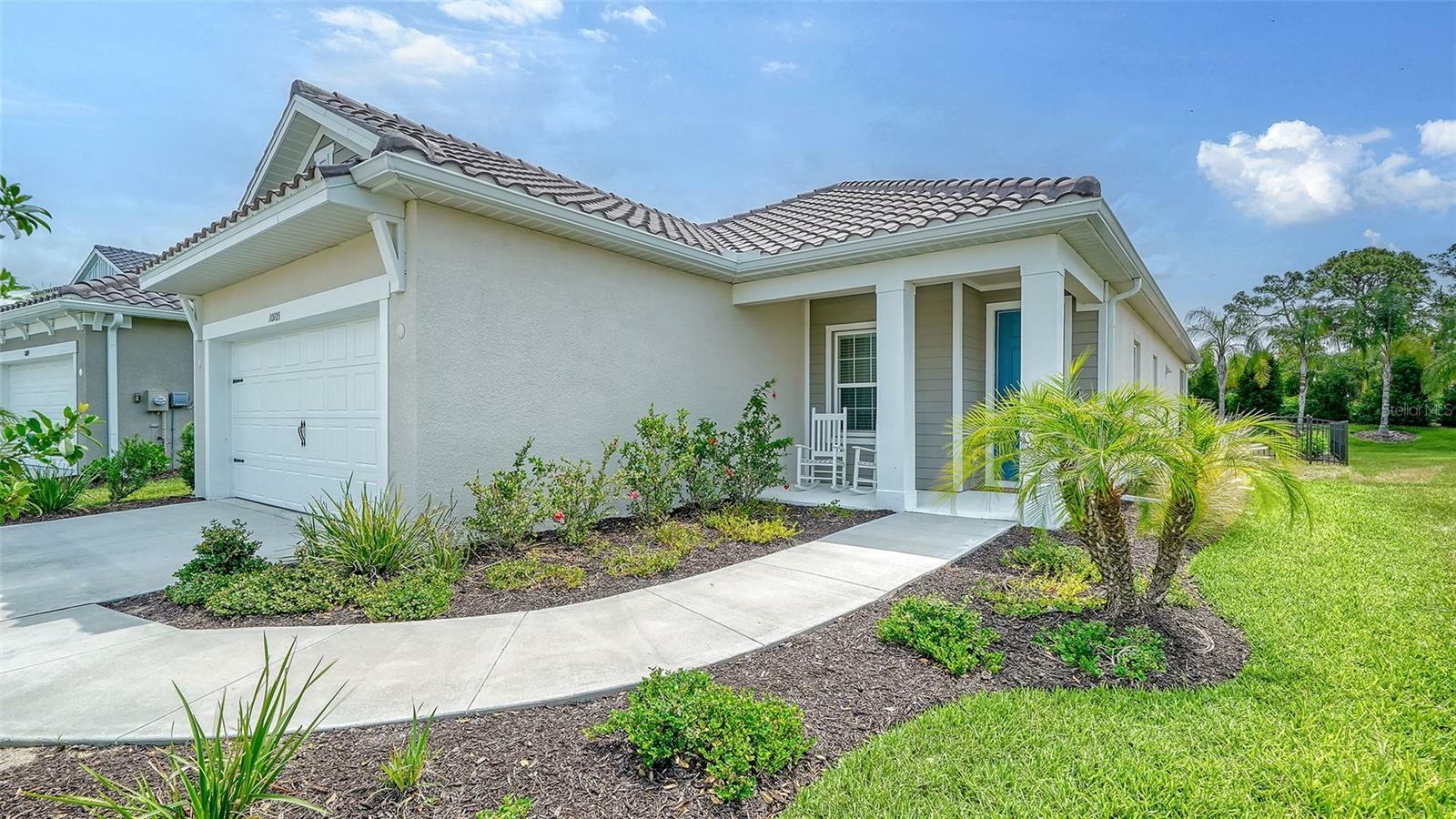 Property Photo: 10105 Canaveral Circle FL 34241