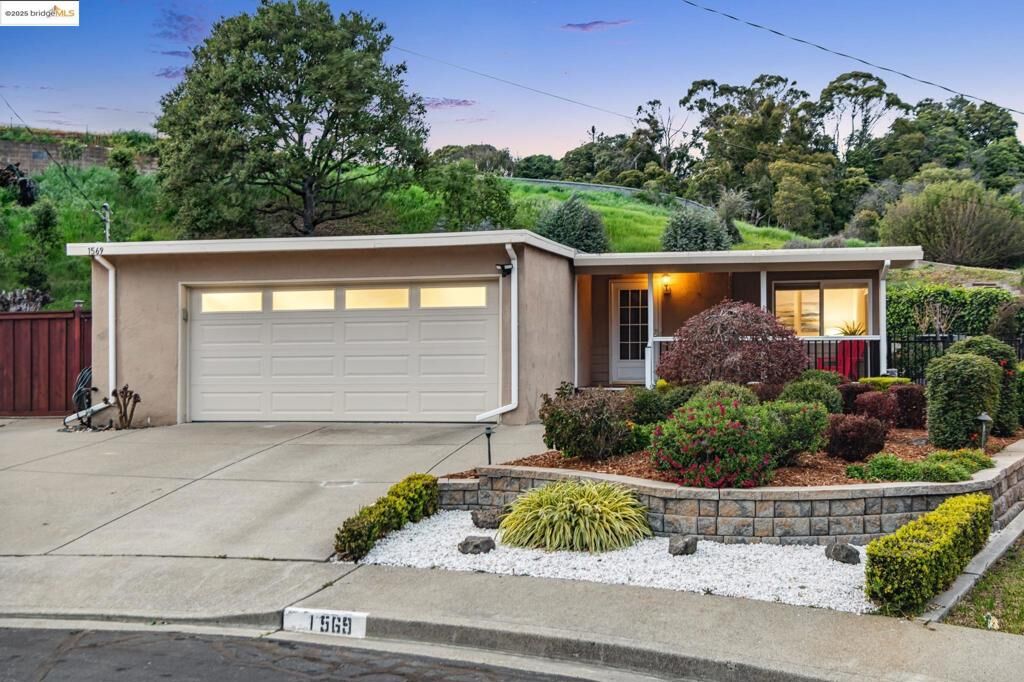 Property Photo:  1569 Poquito Ct  CA 94564 