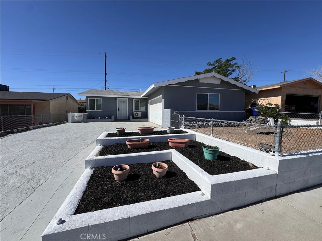 Property Photo: 1716 Paloma Street CA 92311