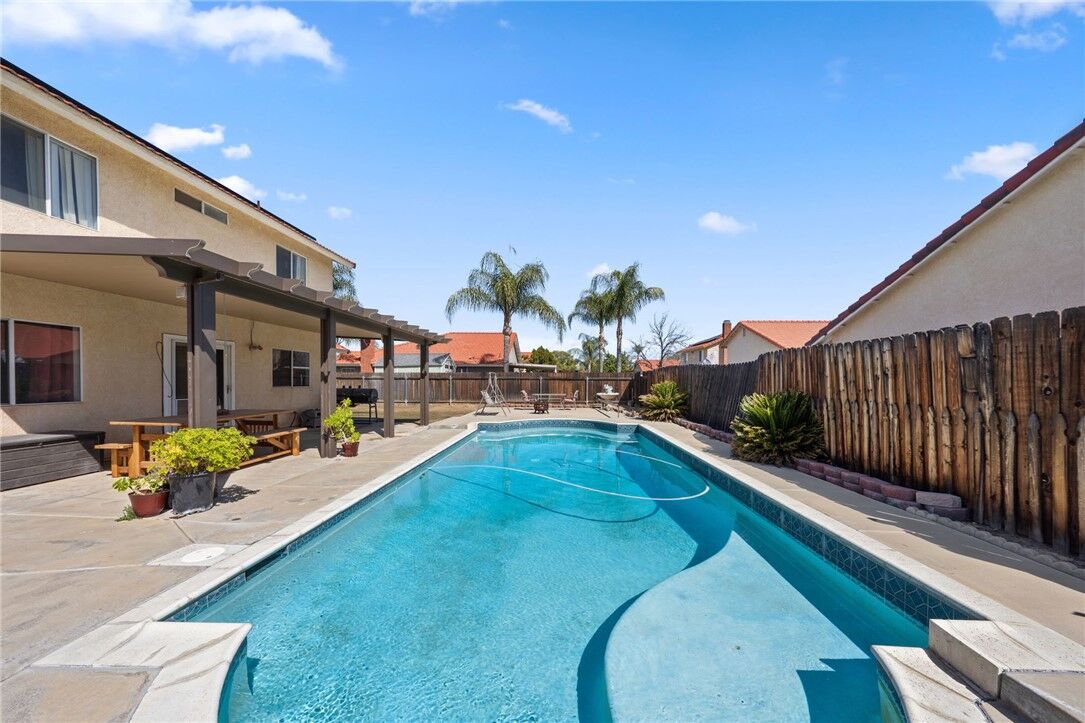 Property Photo:  29552 Kanan Road  CA 92586 