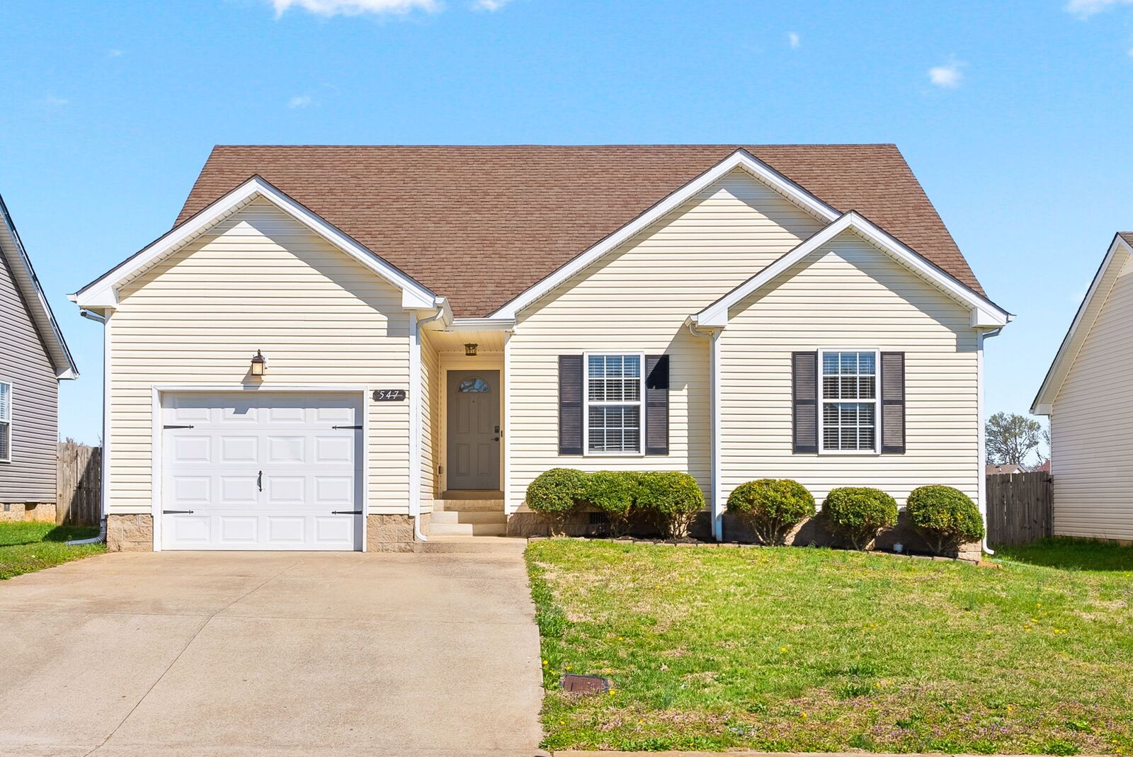Property Photo: 547 Fox Trot Dr TN 37042