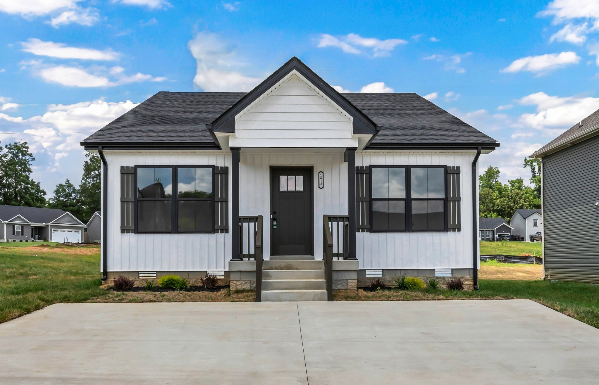 Property Photo: 1413 Isaiah Dr TN 37042