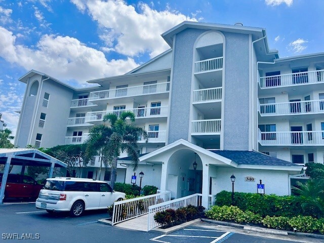Property Photo: 340 Horse Creek Drive 307 FL 34110