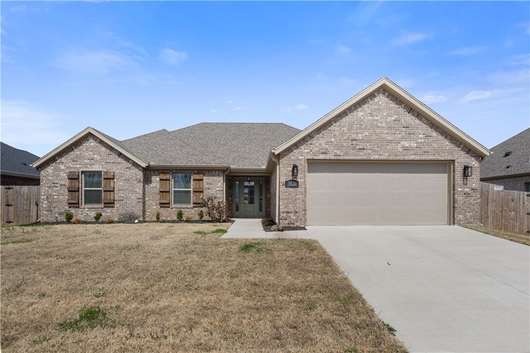Property Photo: 3020 E Coolridge Street AR 72701