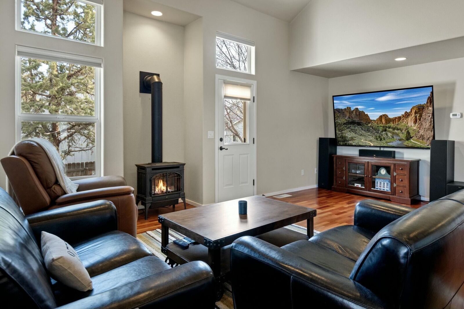 Property Photo:  438 NW 19th Street 19  OR 97756 